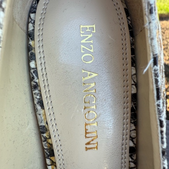 Enzo Angiolini Textured Leather Heels - Picture 4 of 6